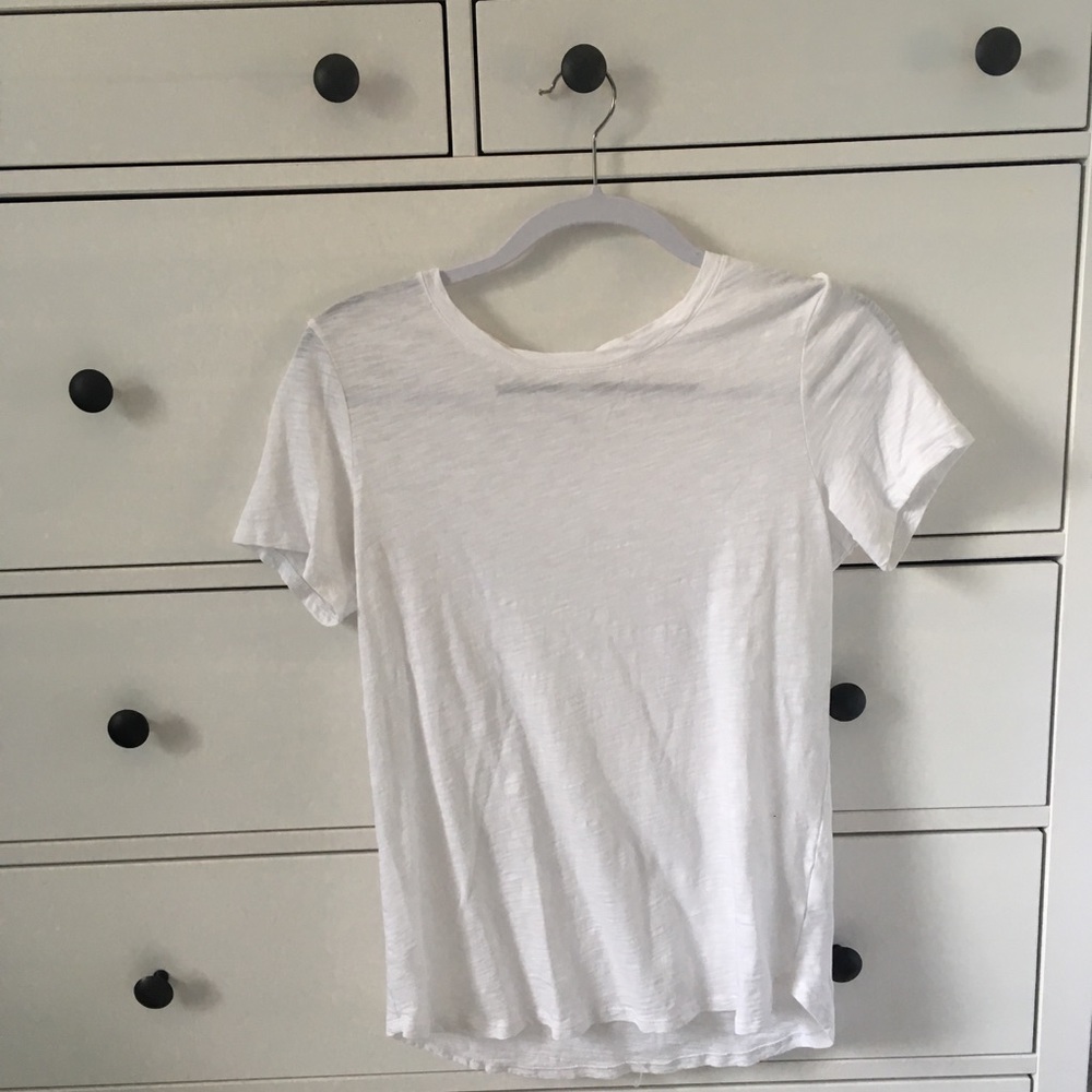 White Old Navy Tee